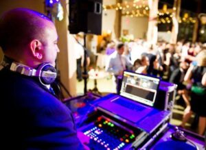 Dj evenimente Alba Iulia, MC nunta, botez, majorat Alba Iulia, DJ nunta, botez